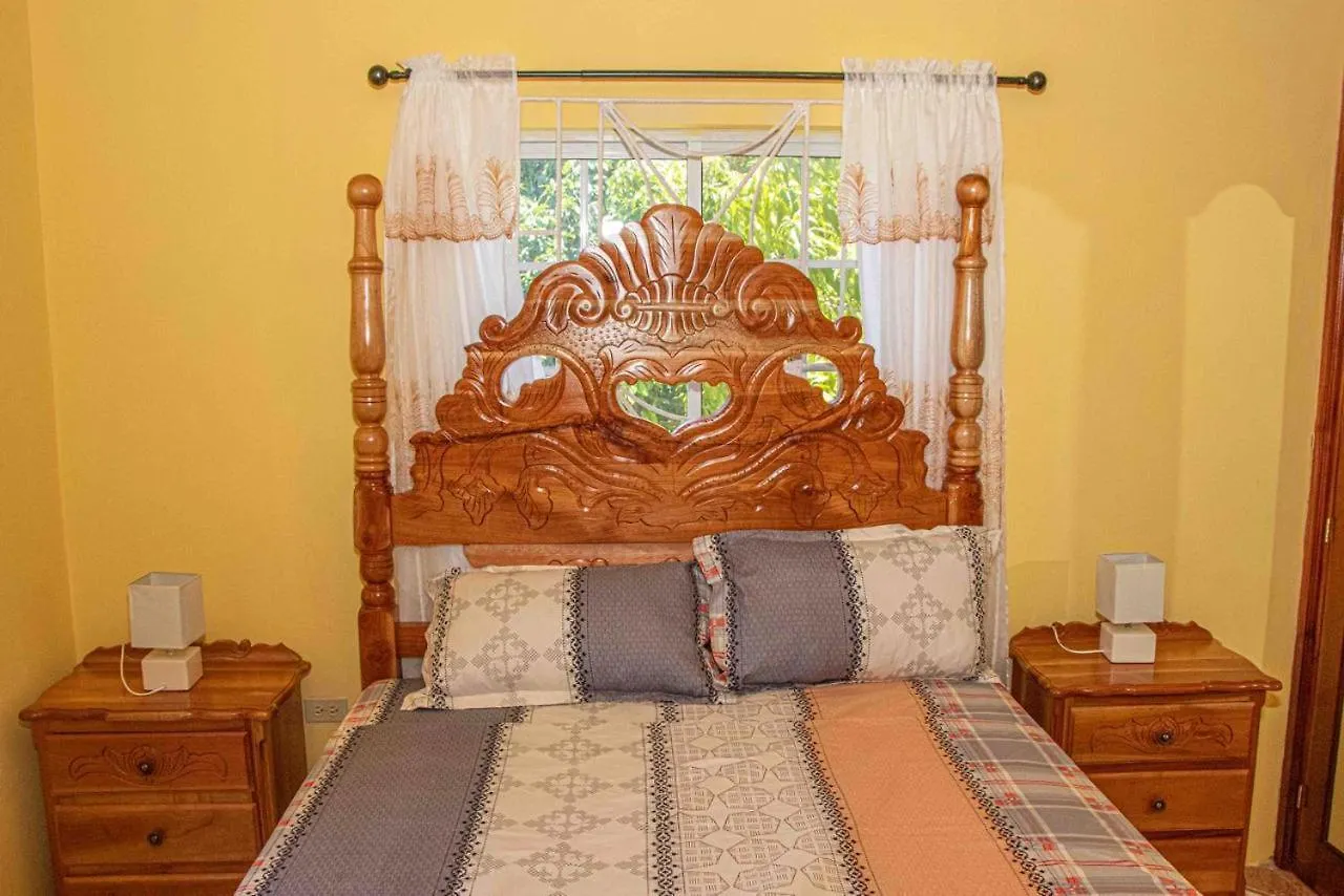 Penzion Bev'S Rosevilla Montego Bay