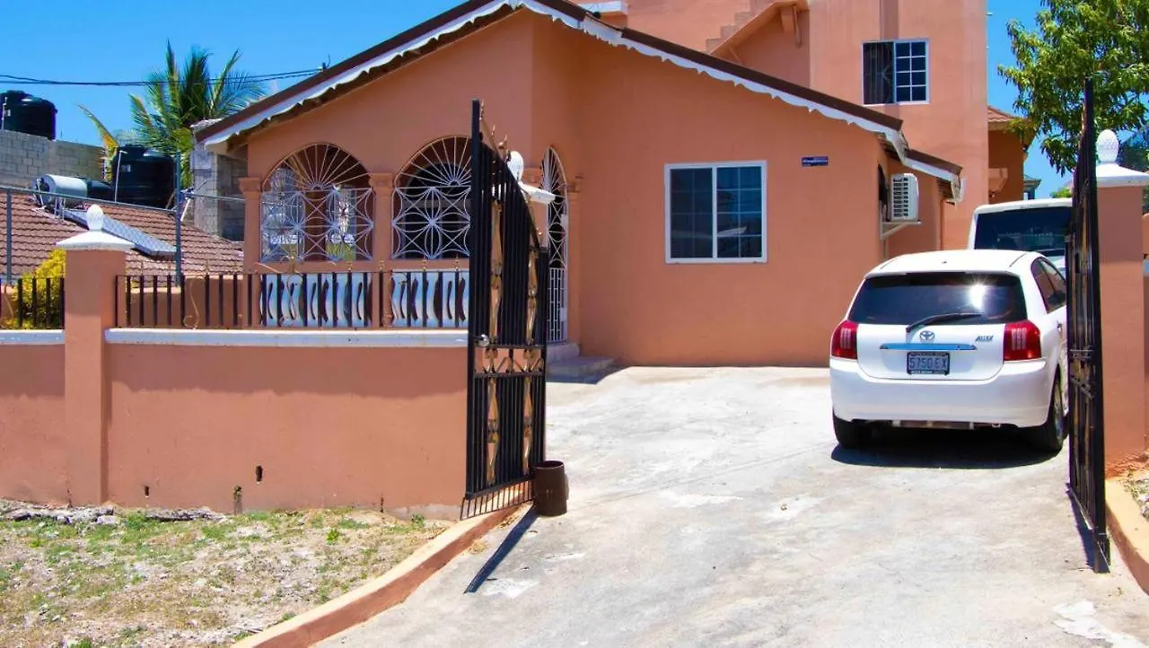 Bev'S Rosevilla Montego Bay