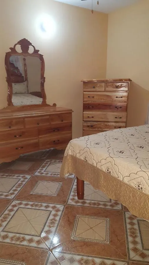 Bev'S Rosevilla Montego Bay 0*,